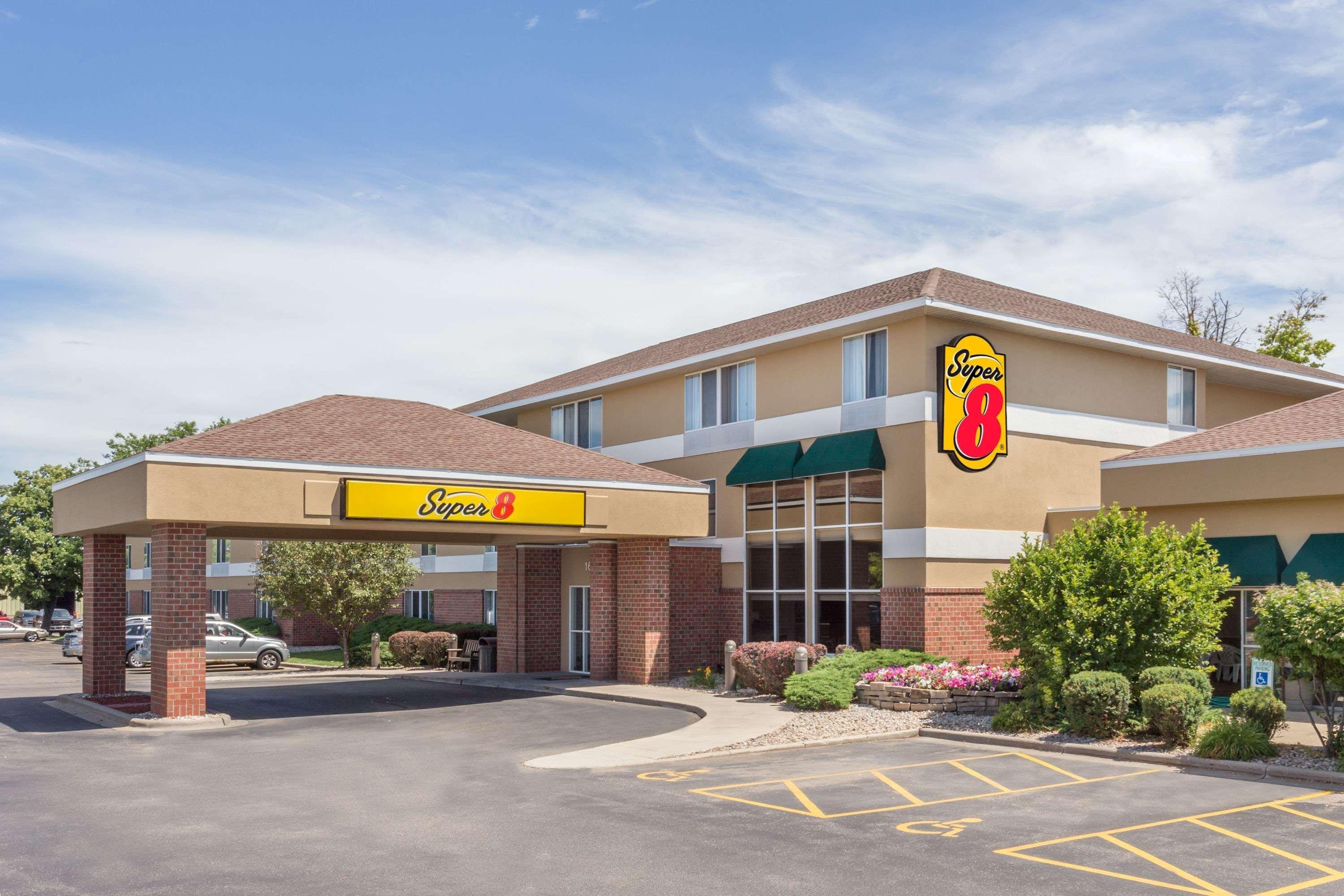 Super 8 By Wyndham Madison South Motel Eksteriør billede